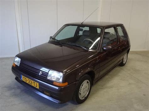 renault 5 baccara 1.7|1989 Renault 5 Baccara 1.7 (105 cui) gasoline.